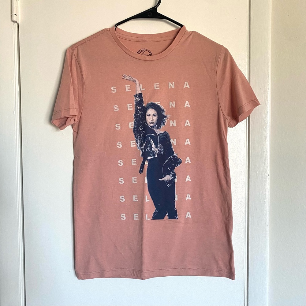 Selena Quintanilla shirt size XS